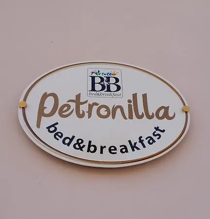 فندق مبيت وإفطار Petronilla